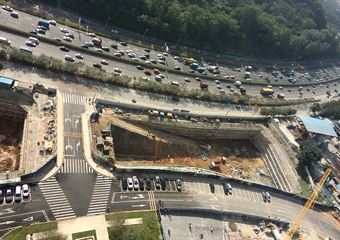 中國深圳市銀湖藍(lán)山項目樁基工程2